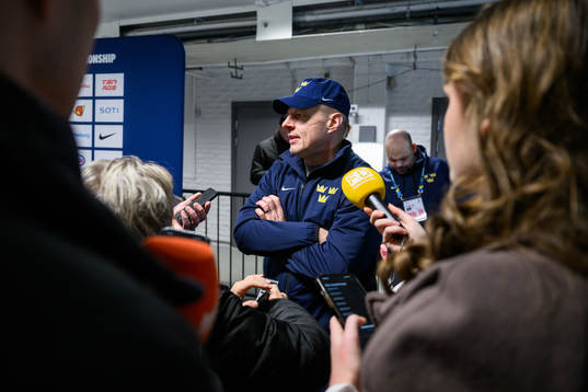 Head coach Magnus Hävelid of Sweden
