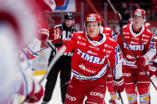 Timrås Erik Andersson jublar