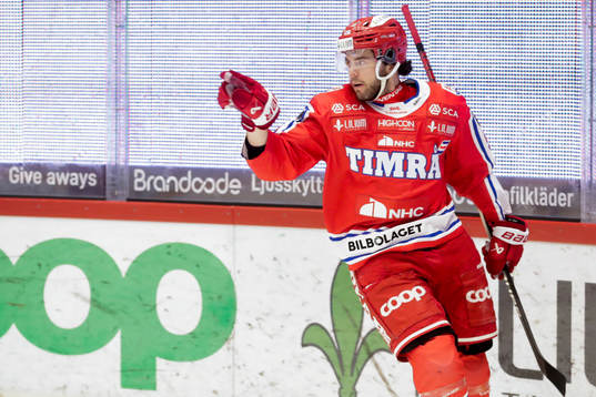 Timrås Magnus Pääjärvi jublar