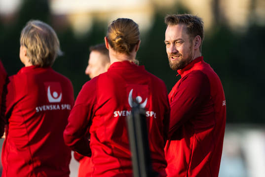 Physiotherapist Christian Andersson of the Swedish men's