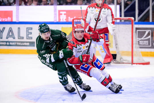Färjestads David Tomasek och Frölundas Jere Innala
