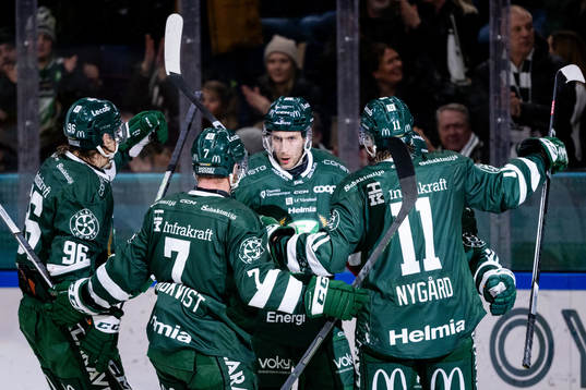 Färjestads Per Åslund jublar