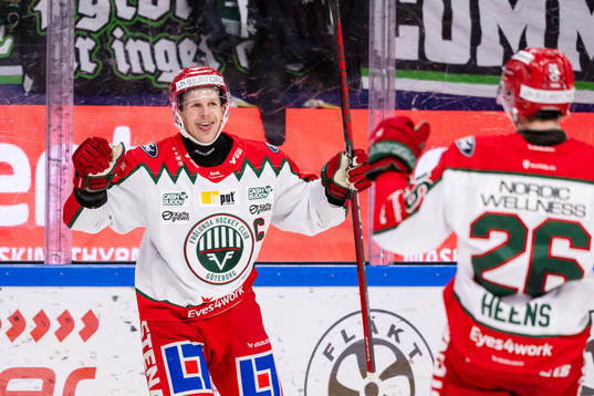 Frölundas Max Friberg jublar