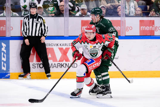 Frölundas Noah Dower Nilsson och Färjestads Joakim Nygård