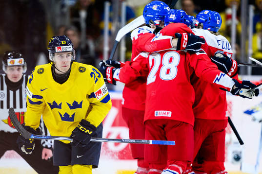 Jonathan Lekkerimäki of Sweden looks dejected