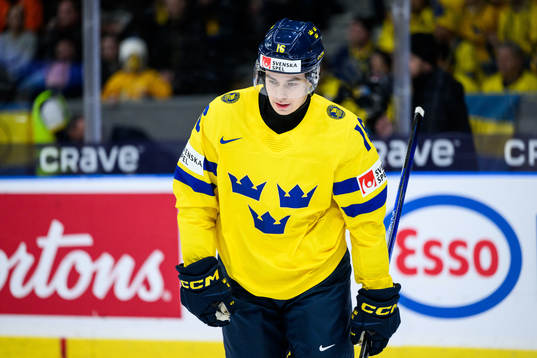 Felix Unger Sörum of Sweden looks dejected