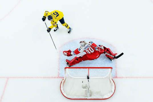 Noah Östlund of Sweden scores 4-2