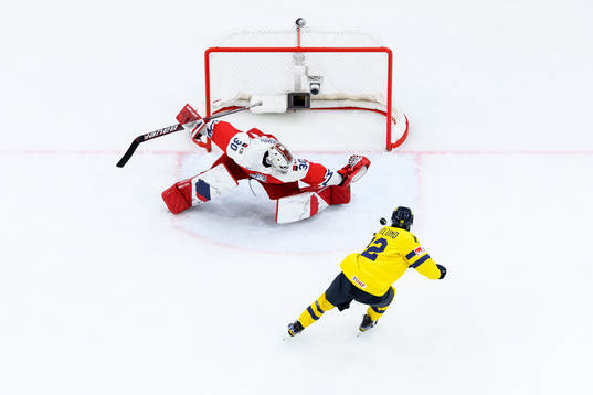 Noah Östlund of Sweden scores 4-2