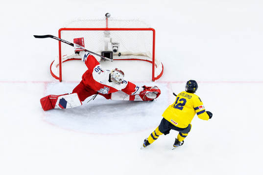Noah Östlund of Sweden scores 4-2