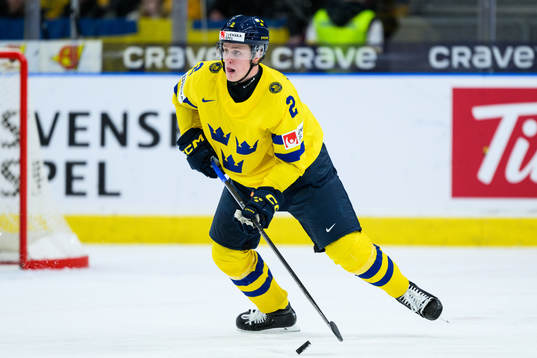 Elias Pettersson of Sweden