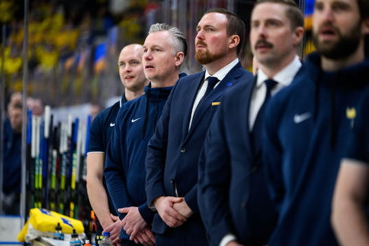 Physiotherapist Krister Olsson and Assistant coach Gereon