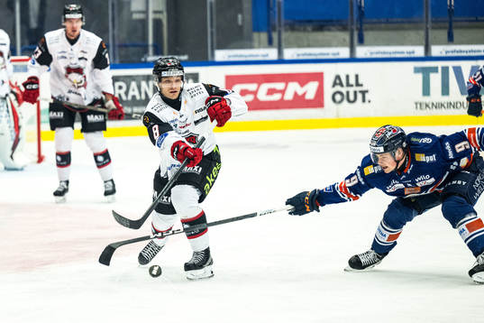 Malmö Redhawks Johan Olofsson och Växjös Victor