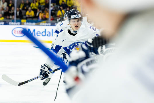 Oiva Keskinen of Finland celebrates the 0-1 goal