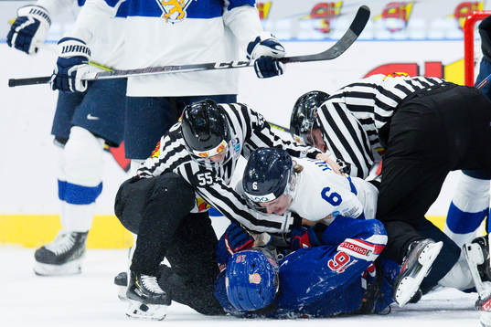 Kasper Kulonummi of Finland and Quinn Finley of USA