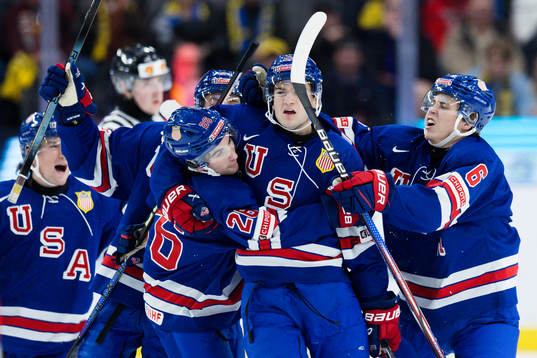 Jimmy Snuggerud of USA celebrates the 1-2 goal