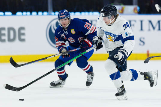 Zeev Buium of USA and Tommi Mannisto of Finland