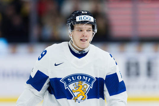 Lenni Hameenaho of Finland looks dejected