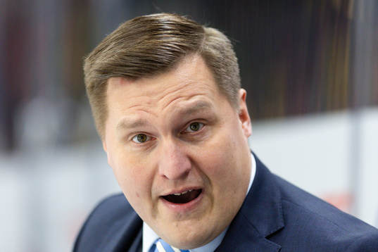Head coach Lauri Mikkola of Finland