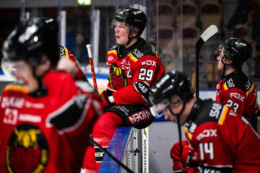 Luleås Erik Gustafsson deppar med lagkamrater
