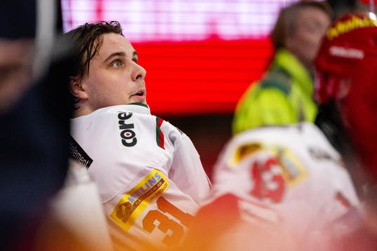 MoDos målvakt Olle Eriksson Ek deppar