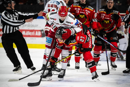 MoDos Sam Vigneault och Luleås Oskari Laaksonen