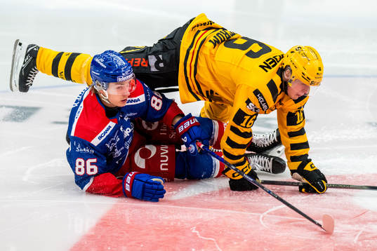 Oskarshamns Lukas Jasek och Skellefteås Linus Lindström