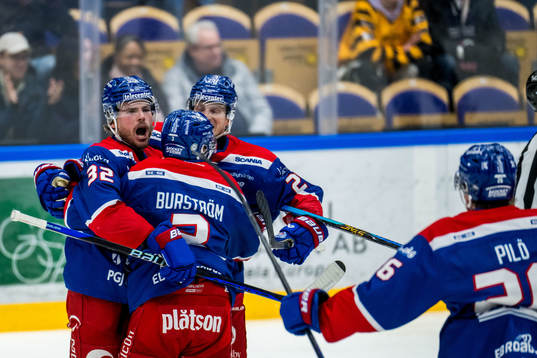 Oskarshamns Oscar Engsund jublar