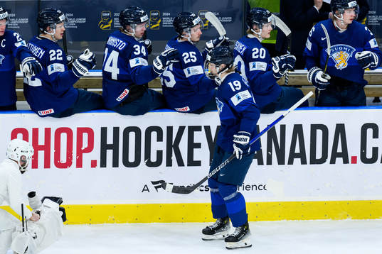 Konsta Helenius of Finland celebrates the 2-3