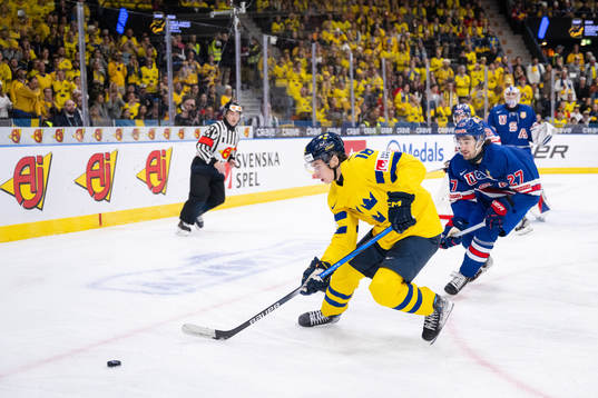 Felix Unger Sörum of Sweden and Gavin Hayes of USA
