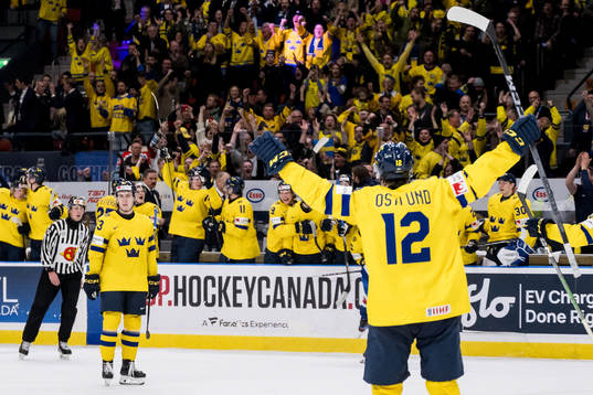 Jonathan Lekkerimäki of Sweden celebrates the 3-2 goal