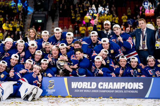 Players of USA celebrate