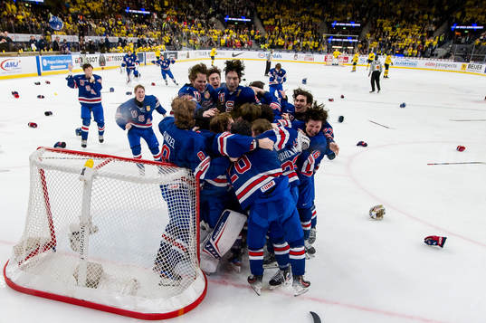 Players of USA celebrate