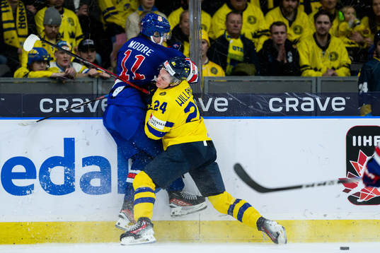 Oliver Moore of USA and Tom Willander of Sweden