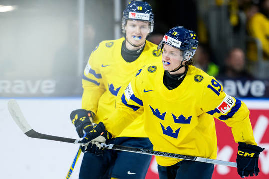 Filip Bystedt and Rasmus Rudslätt of Sweden look dejected