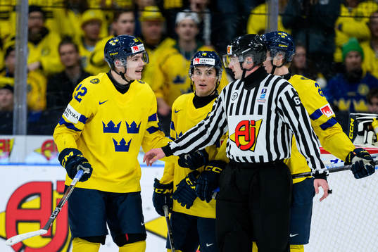 Anton Wahlberg of Sweden reacts