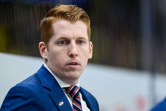 Head coach Sam Hillebrandt of USA