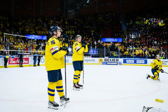 Felix Unger Sörum of Sweden looks dejected