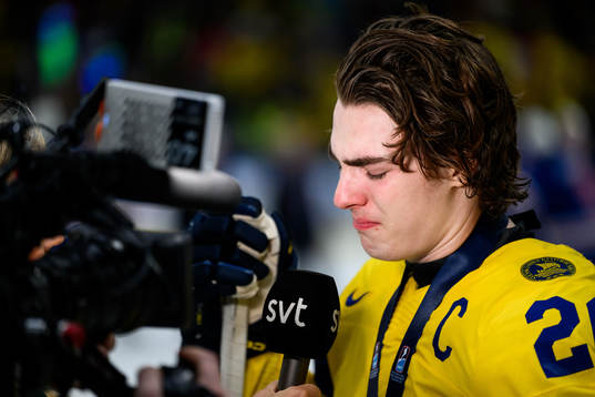 Liam Öhgren of Sweden in tears