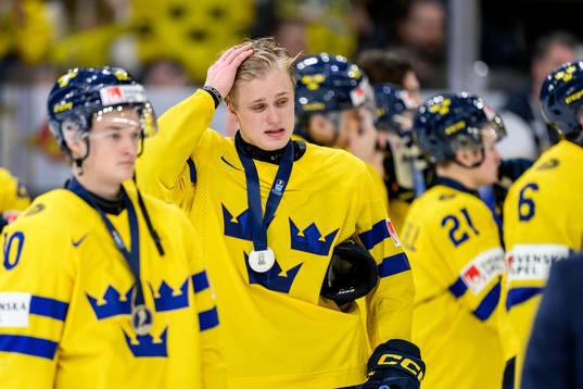 Elias Pettersson of Sweden
