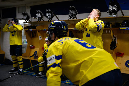 Elias Pettersson of Sweden