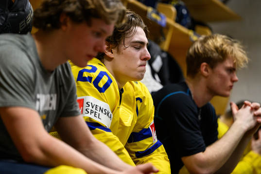 Liam Öhgren of Sweden looks dejected
