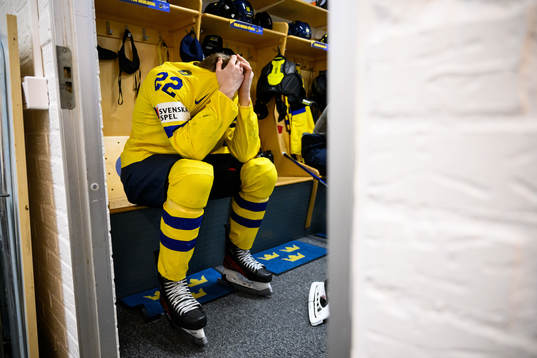 Anton Wahlberg of Sweden looks dejected