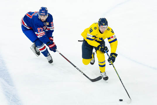 Gavin Hayes of USA and Filip Bystedt of Sweden