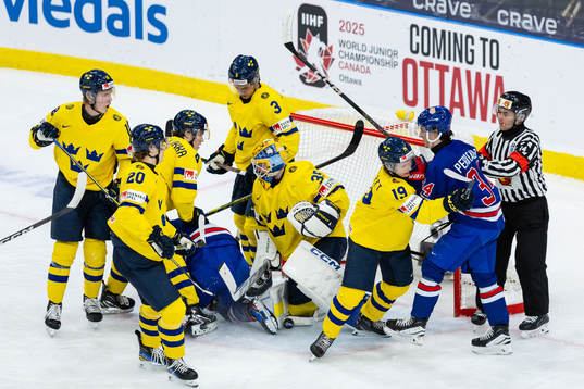 Goaltender Hugo Hävelid of Sweden