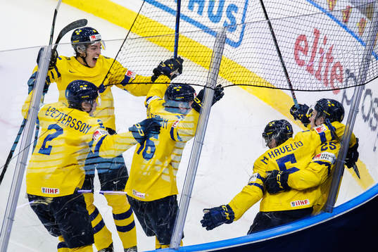Otto Stenberg of Sweden celebrates the 1-1 goal