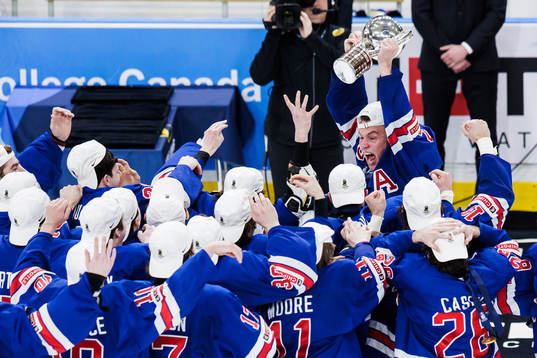 Rutger McGroarty of USA celebrates with the trophy