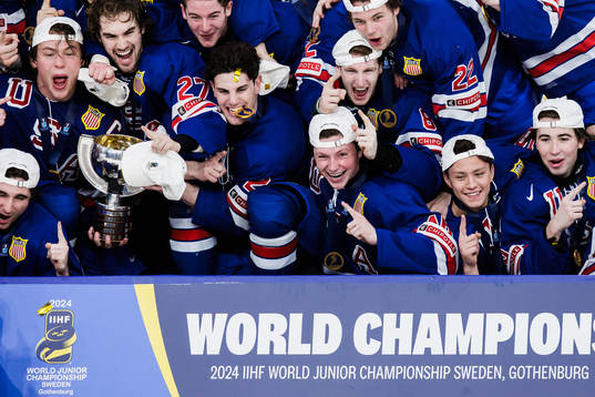 Players of USA celebrate
