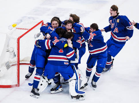 Players of USA celebrate