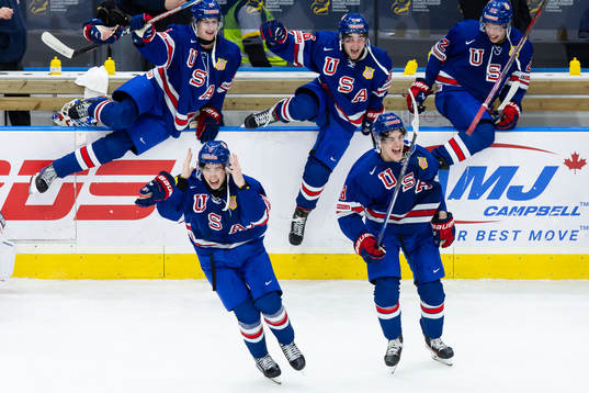 Players of USA celebrate