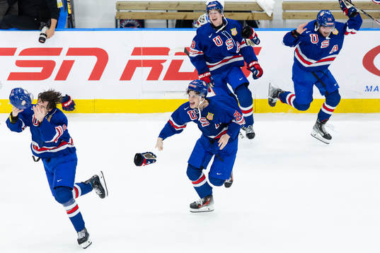 Players of USA celebrate